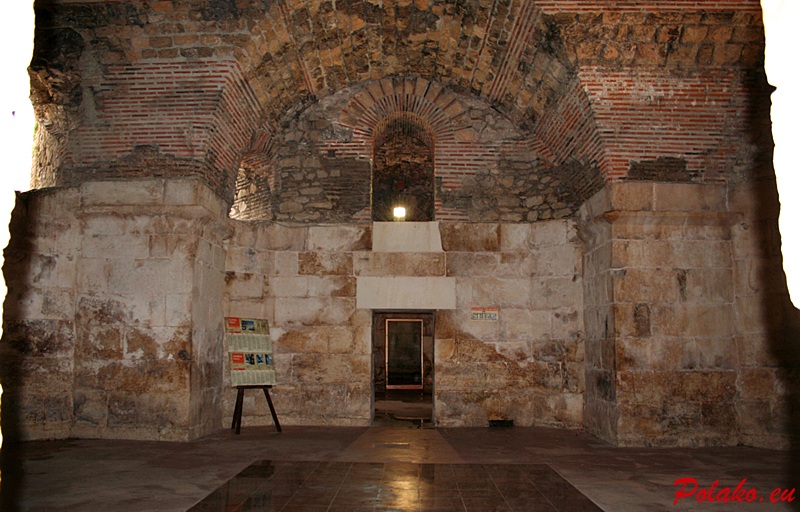 Podziemia pałacu Dioklecja
