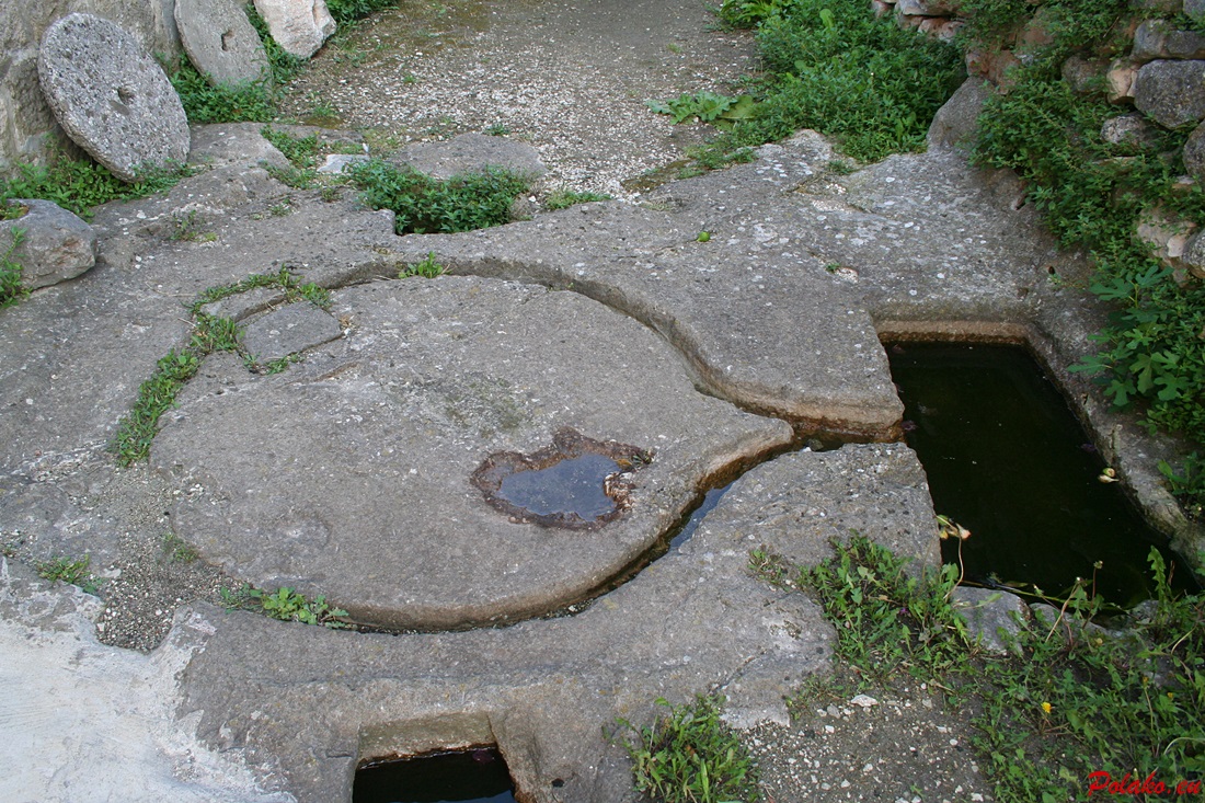 Dawne sposoby przechowywania oliwy z oliwek Kamenica